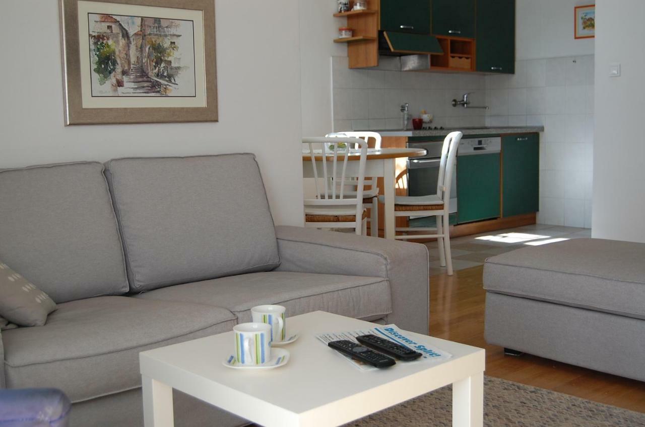 Apartment Definis سبليت المظهر الخارجي الصورة