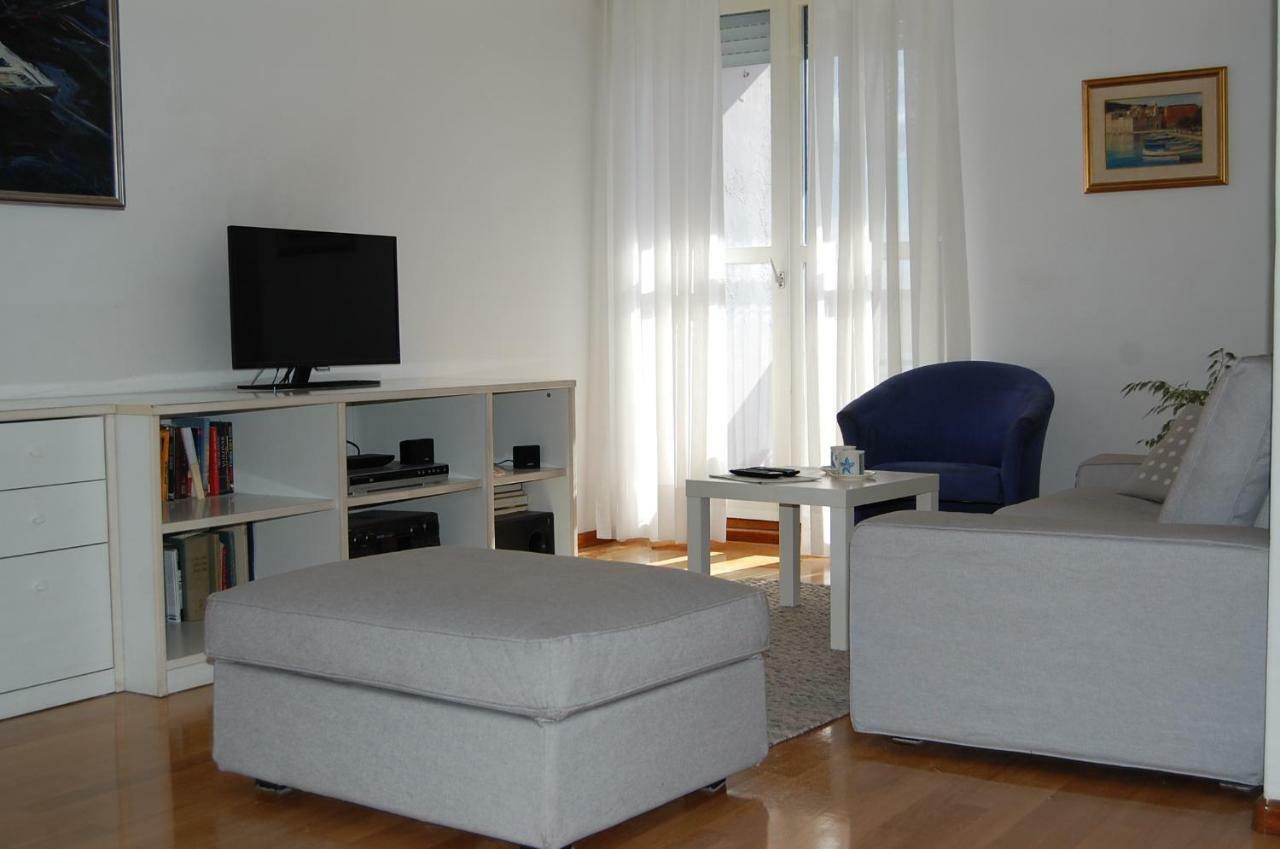 Apartment Definis سبليت المظهر الخارجي الصورة